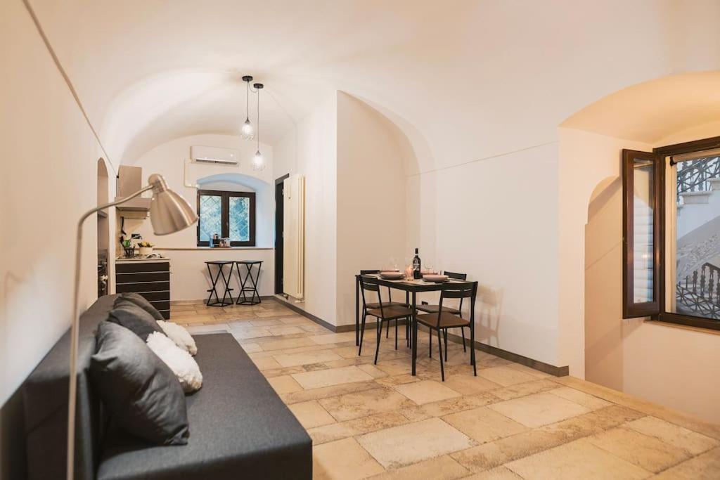 Trani -Suite ❉Marmor - Elegante Casa Storica ❉ Exteriér fotografie
