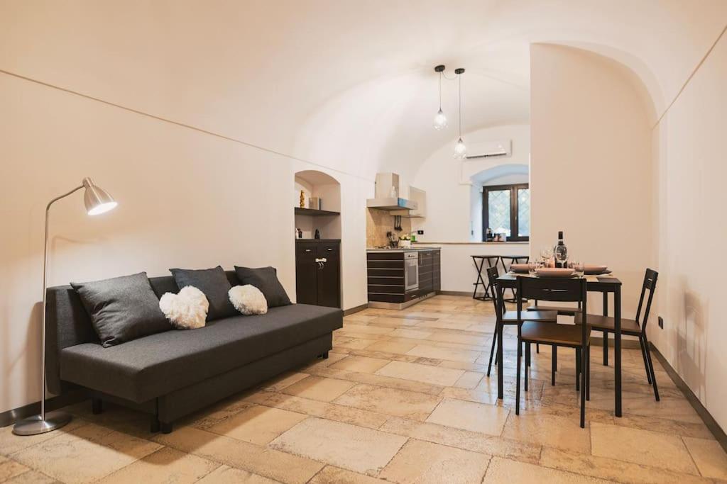 Trani -Suite ❉Marmor - Elegante Casa Storica ❉ Exteriér fotografie